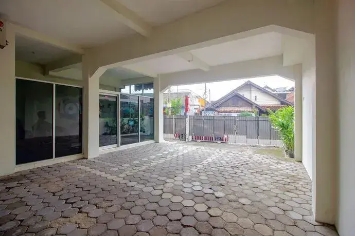Джокьякарта: OYO 3083 D Kost 3 Syariah