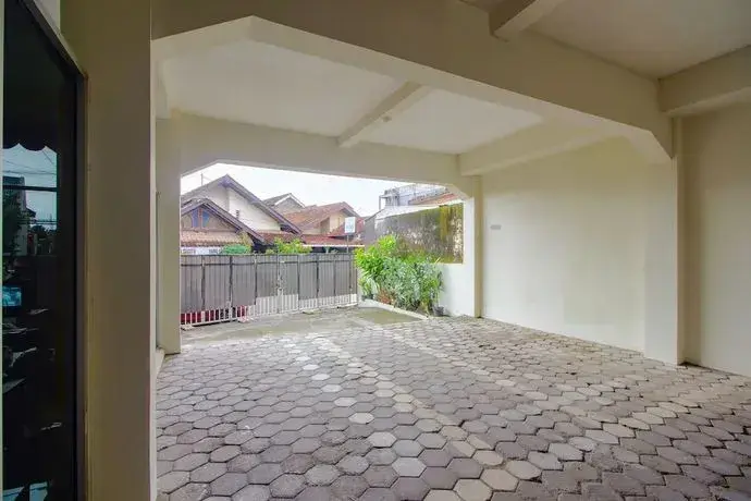 Джокьякарта: OYO 3083 D Kost 3 Syariah