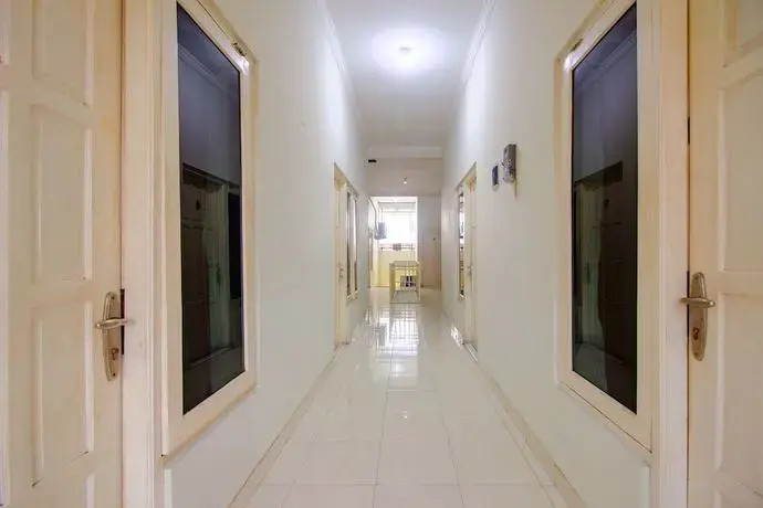 Джокьякарта: OYO 3083 D Kost 3 Syariah