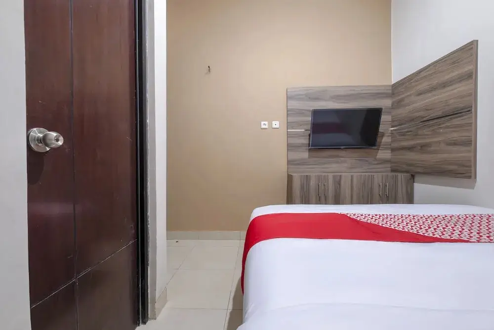 Караванг: Vision Residence Karawang by OYO Rooms