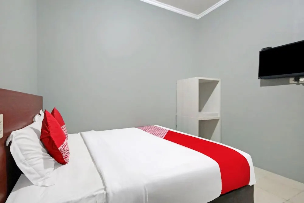 Медан: Sbh Residence by OYO Rooms