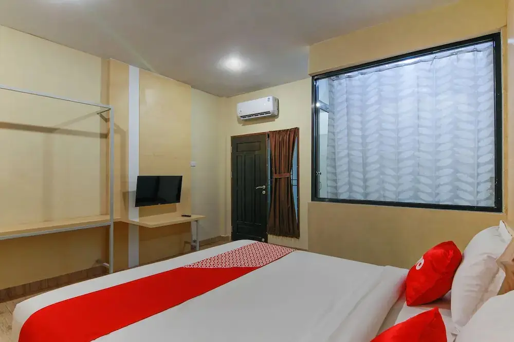 Медан: Millenium Inn by OYO Rooms