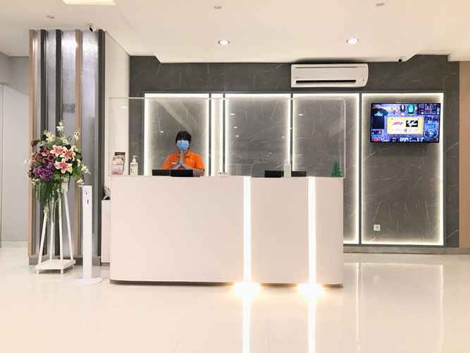 Гресик: Front One Hotel Gresik