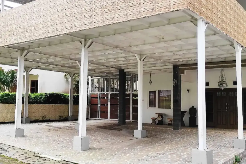Бату: Pertiwi Guest House