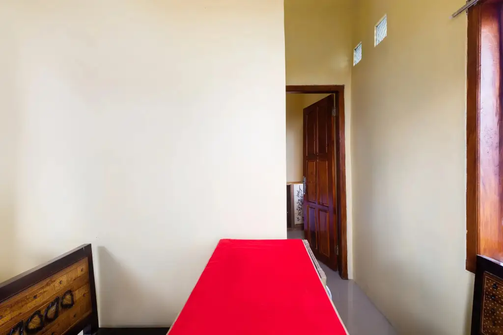 Надисари: Erlina Homestay by OYO Rooms