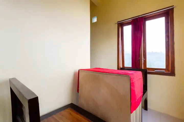 Надисари: Erlina Homestay by OYO Rooms