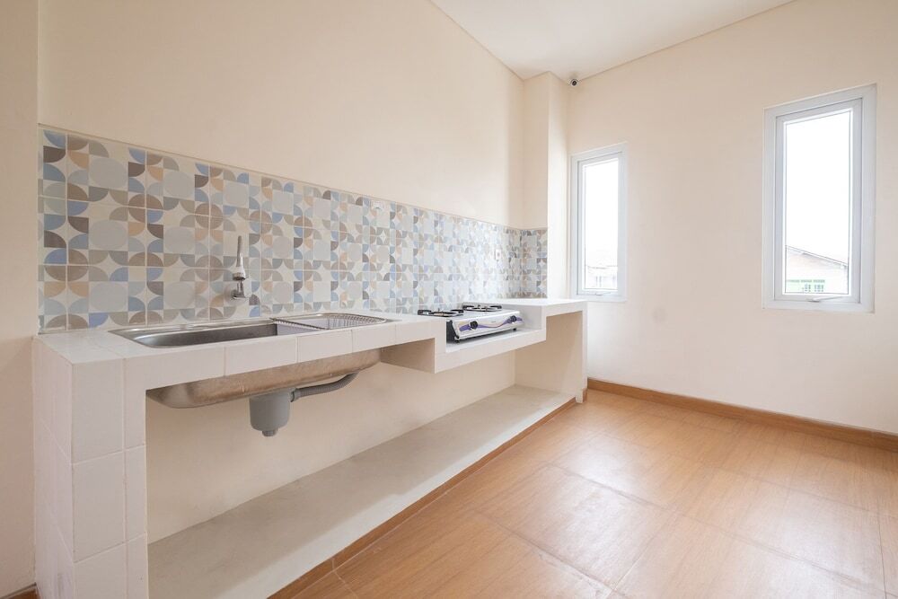 Депок: Sari Panguripan BY OYO Rooms