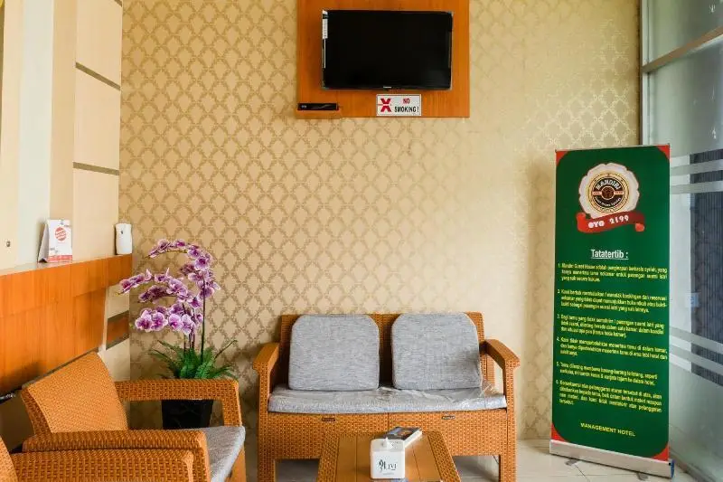 Букиттинги: Mandiri Guest House Syariah by OYO Rooms