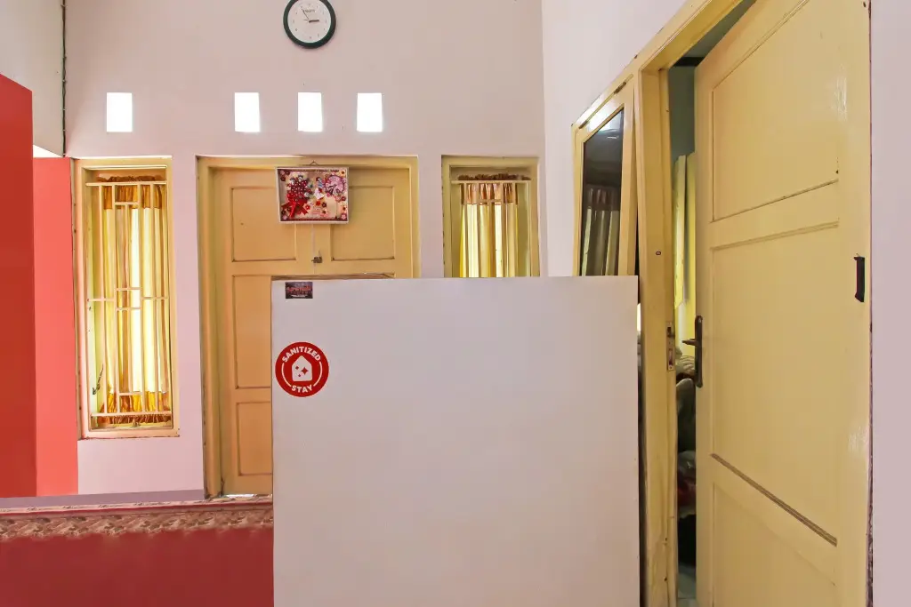 Тегал: Al Fatih Guest House Syariah by OYO Rooms