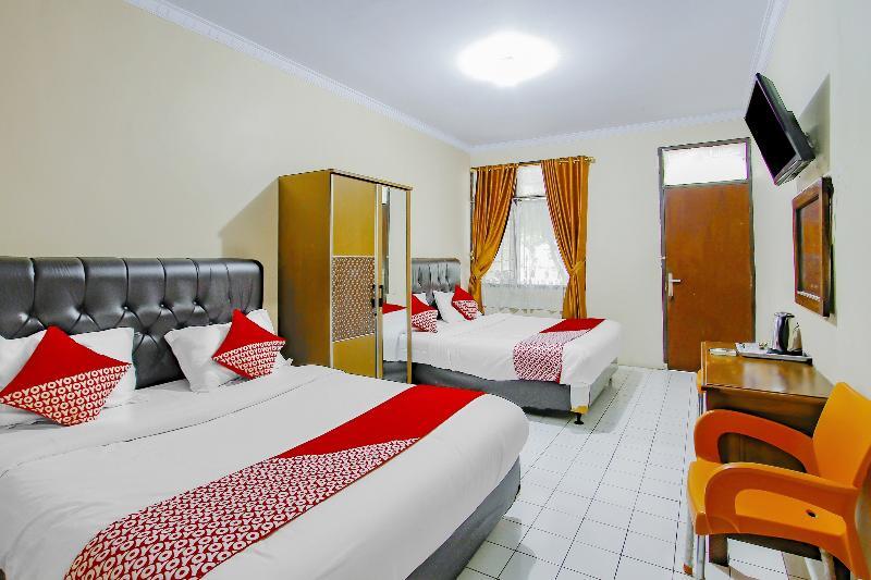 Inayah Pkpri Hotel Syariah by OYO Rooms — фото 1