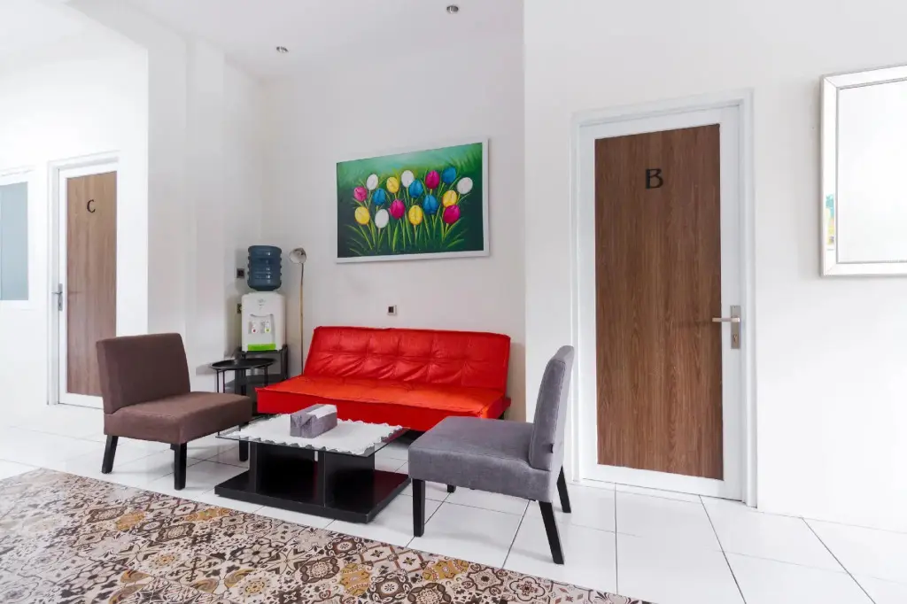 Сиамис: House Of Mahira Syariah by OYO Rooms