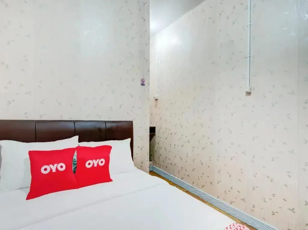 Сурабая: Sukomanunggal Inn by OYO Rooms