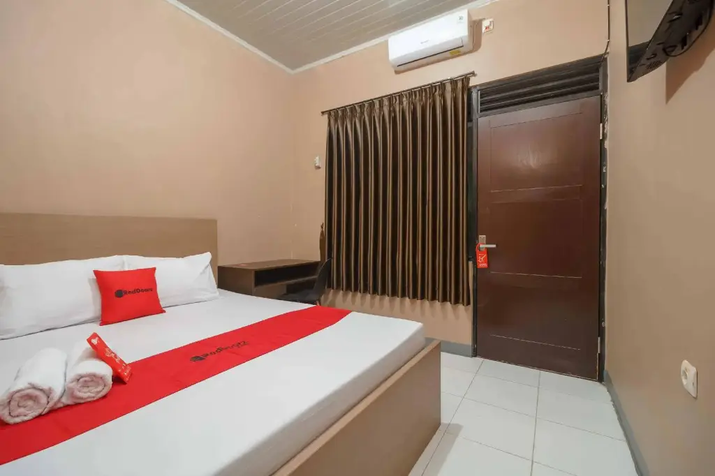 Бекаси: Formerly RedDoorz Syariah @ Bulak Kapal