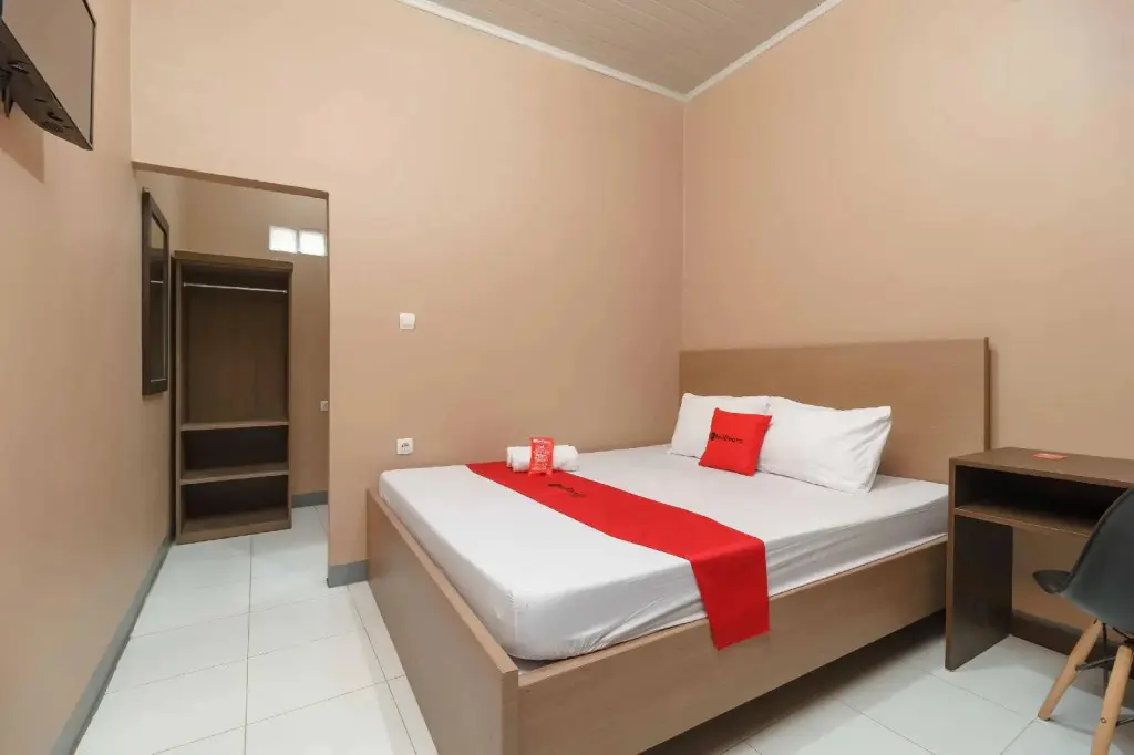 Бекаси: Formerly RedDoorz Syariah @ Bulak Kapal