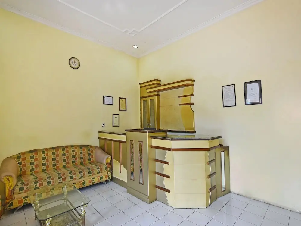 Пурвокерто: Hotel Mutiara by OYO Rooms