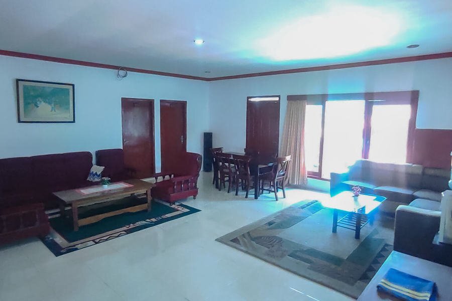 Сукарайя: Burangrang Village Redpartner