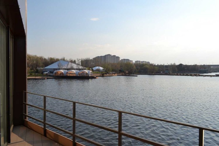 Капустино: База отдыха Дома на воде