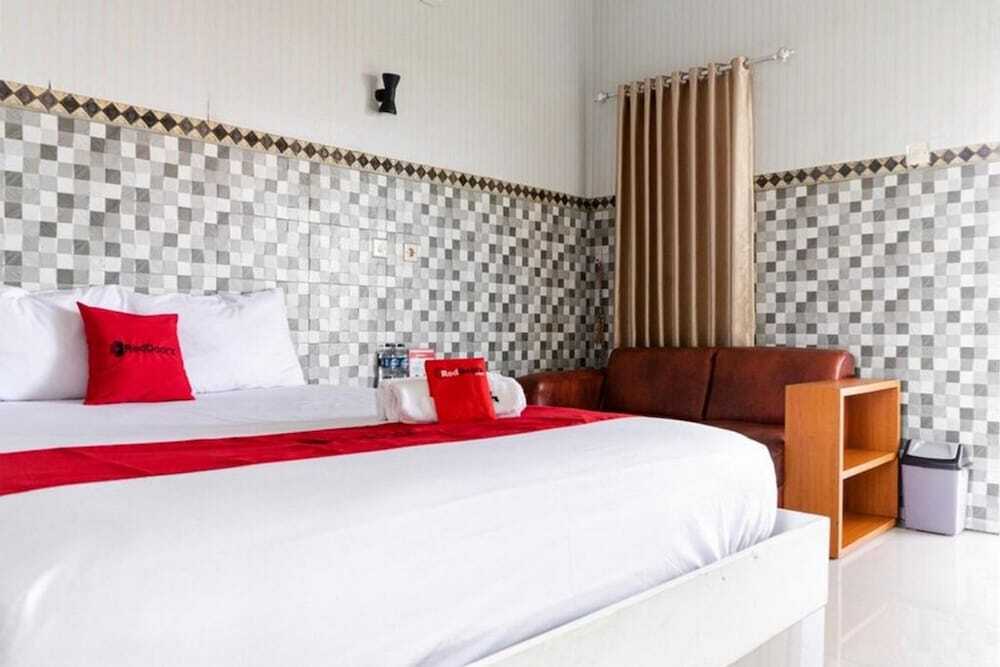 Бандунган: RedDoorz near Jimbaran Market Bandungan