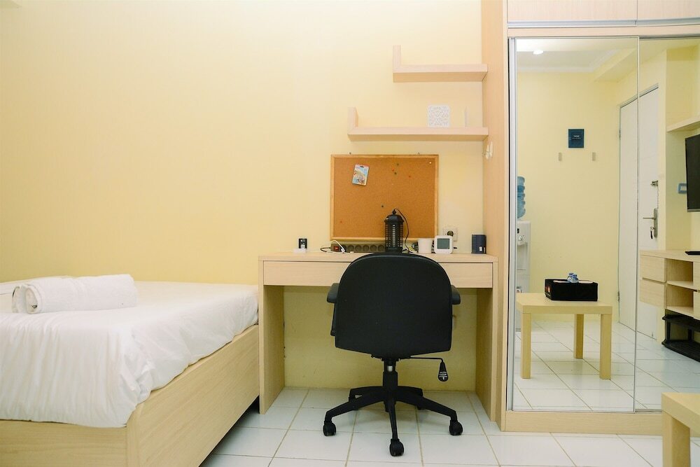 Chic and Cozy Studio Apartment at Menteng Square — фото 1