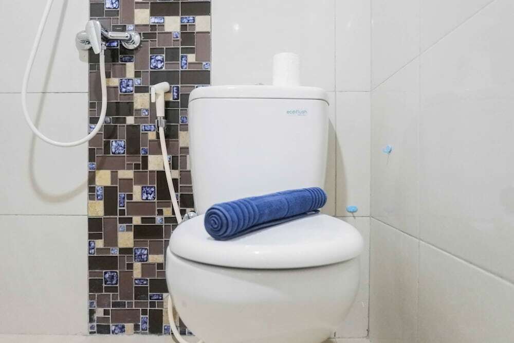 Сурабая: High Floor Studio Apartment at Orchard Tower Supermall Mansion