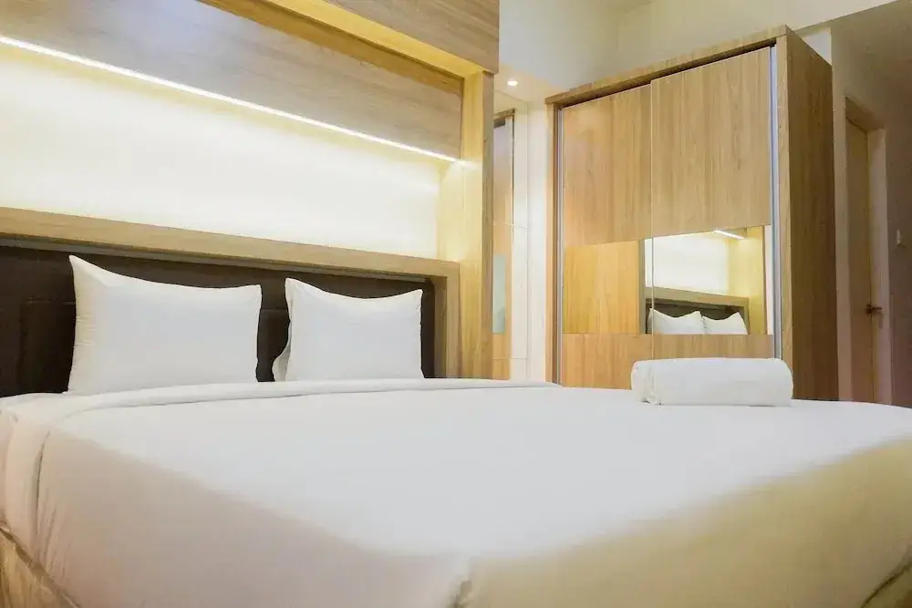 Сурабая: High Floor Studio Apartment at Orchard Tower Supermall Mansion