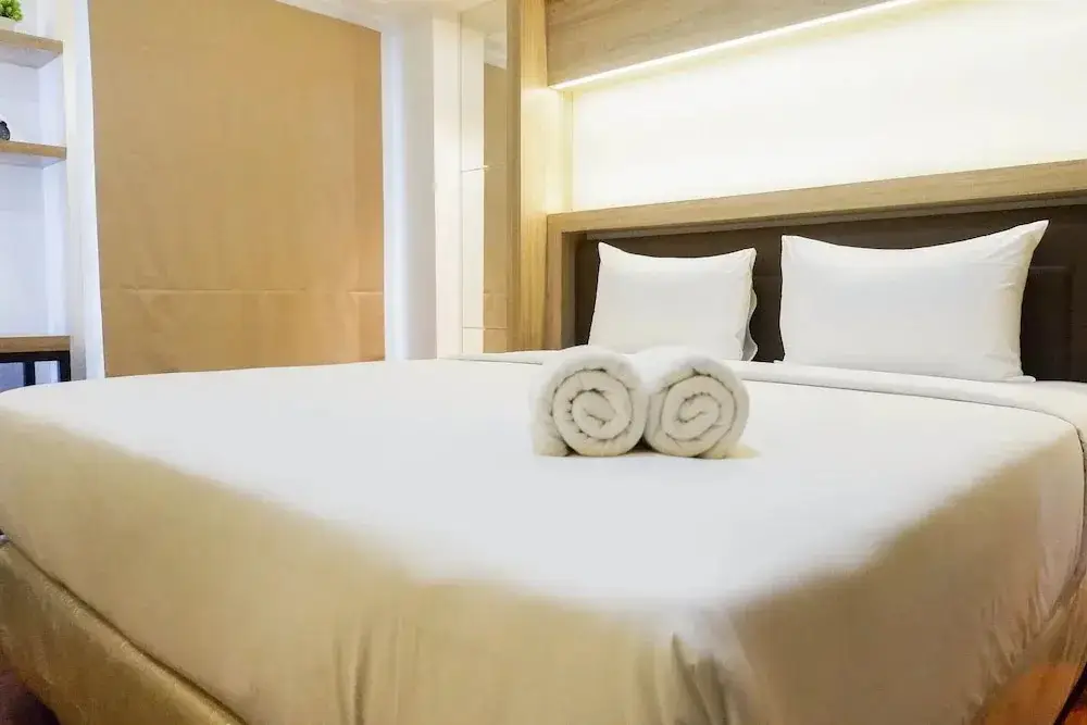 Сурабая: High Floor Studio Apartment at Orchard Tower Supermall Mansion