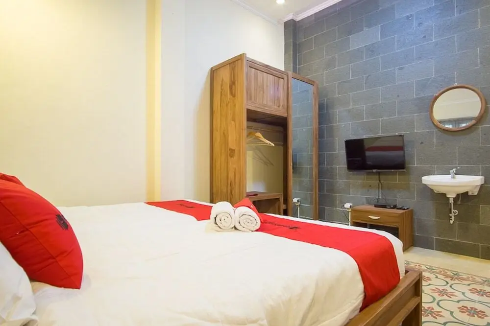 Пакитан: RedDoorz @ Letjend S.Parman Pacitan