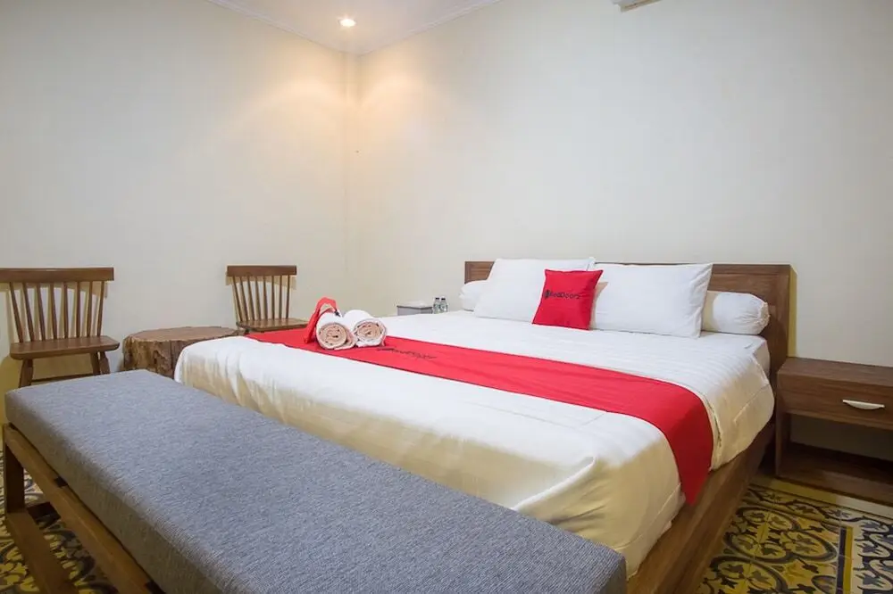 Пакитан: RedDoorz @ Letjend S.Parman Pacitan