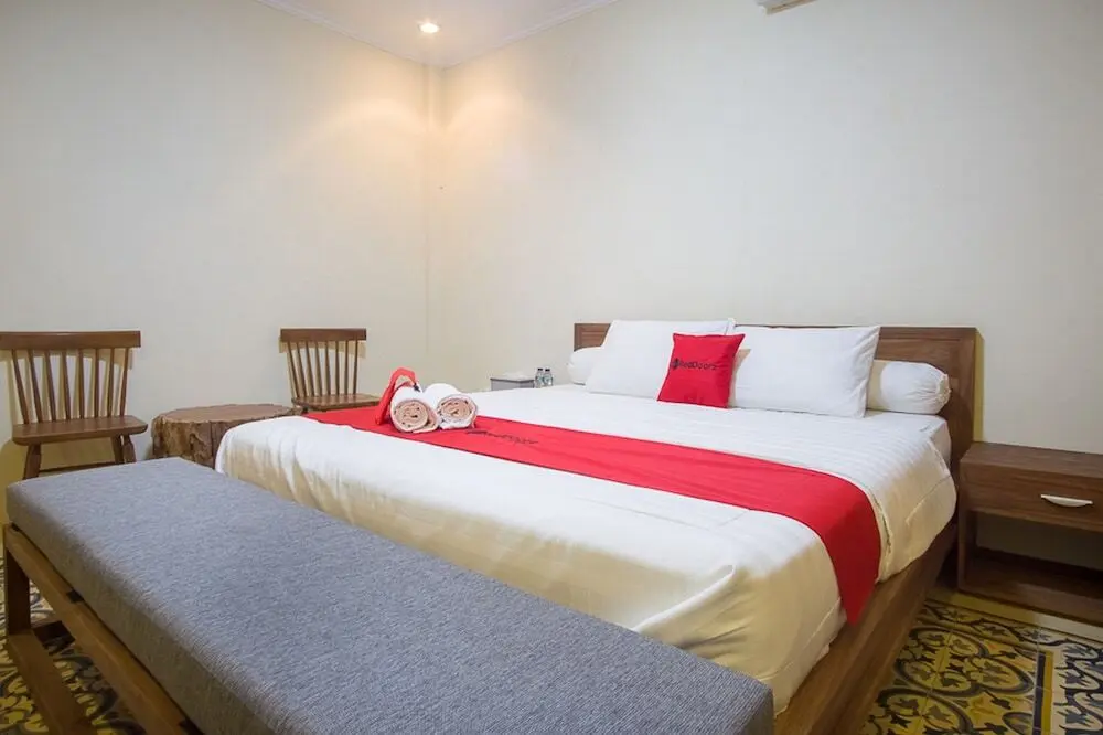 Пакитан: RedDoorz @ Letjend S.Parman Pacitan