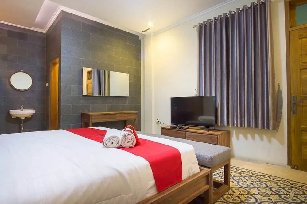 Пакитан: RedDoorz @ Letjend S.Parman Pacitan