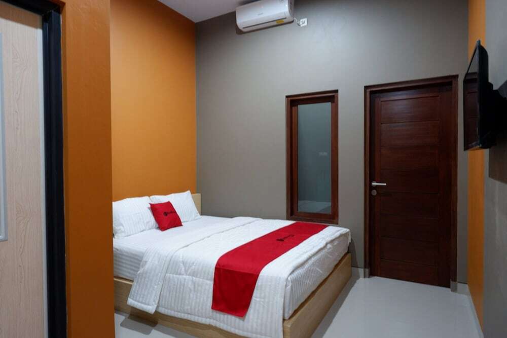 Тегал: RedDoorz Syariah near Stasiun Tegal