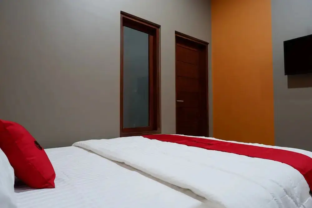 Тегал: RedDoorz Syariah near Stasiun Tegal