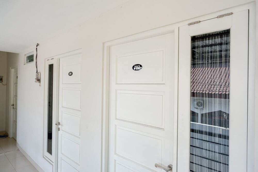 Тегал: RedDoorz Plus Syariah near Stasiun Tegal 2
