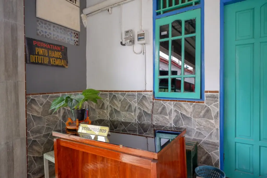 Тегал: RedDoorz Syariah near Alun Alun Balai Kota Tegal