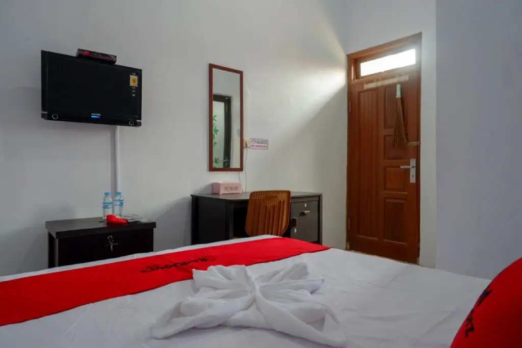 Тегал: RedDoorz Syariah near Alun Alun Balai Kota Tegal