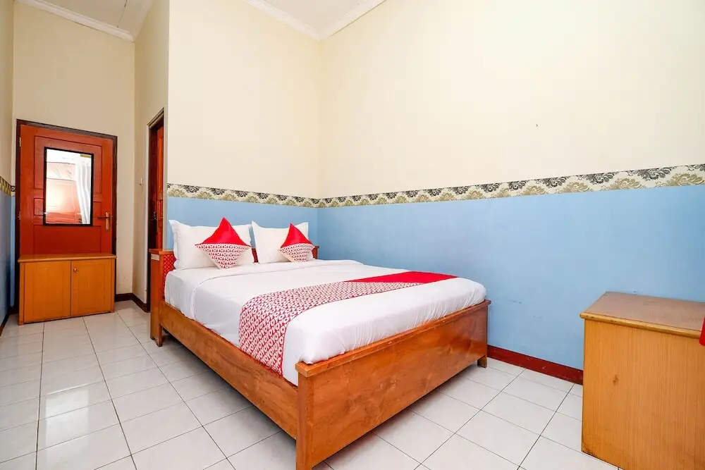 Караганьяр: OYO 2403 Hotel Bip