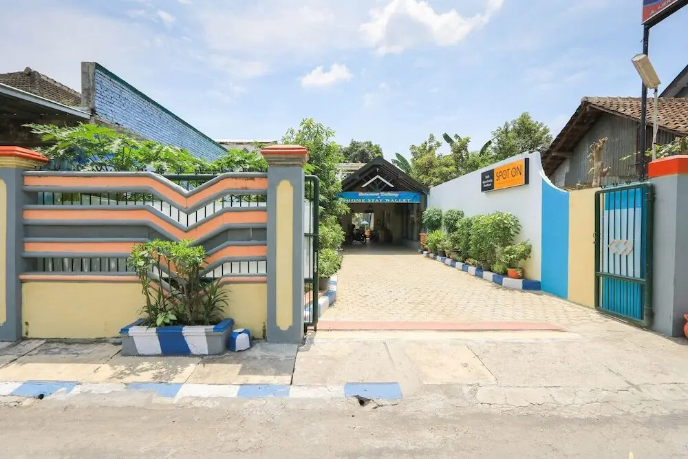 Лумаджанг: OYO 2440 Wallet Family Residence Syariah
