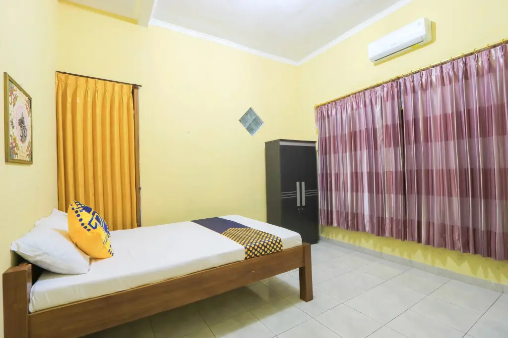 Лумаджанг: OYO 2440 Wallet Family Residence Syariah