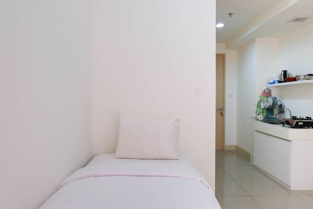 Южный Тангеранг: Cozy and Minimalist Studio Apartment @ Tree Park BSD