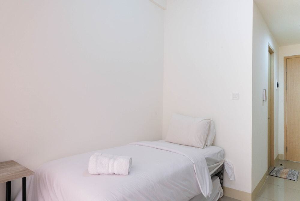 Cozy and Minimalist Studio Apartment @ Tree Park BSD — фото 1