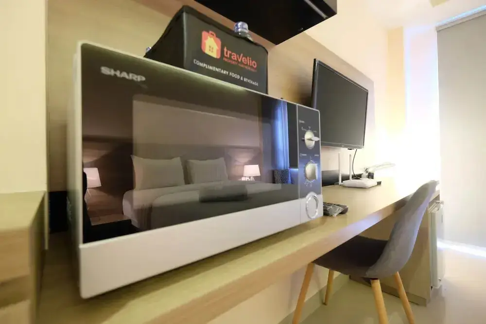 Чикаранг: Fully Furnished Studio Apartment at Mustika Golf Residence