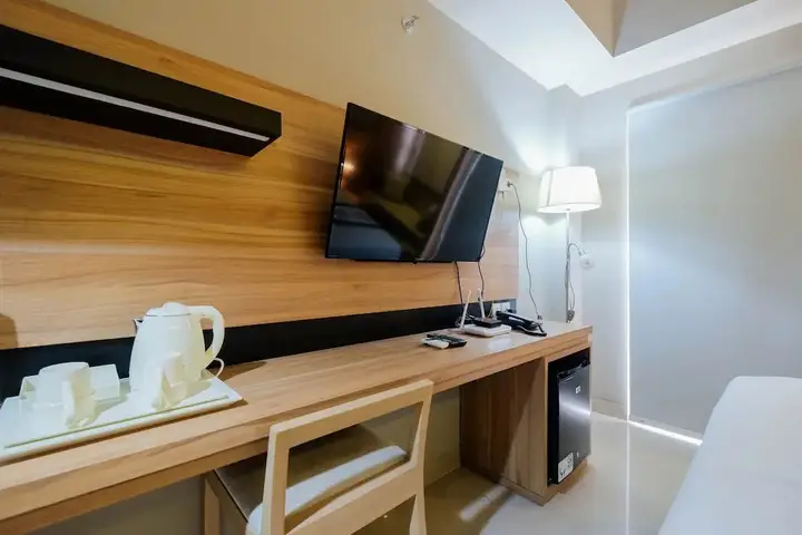 Чикаранг: Comfortable and Fully Furnished Studio Apartment at Mustika Golf Residence
