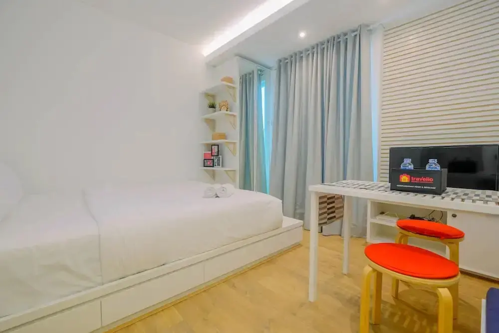 Джакарта: Comfortable Studio Apartment at Woodland Park Residence