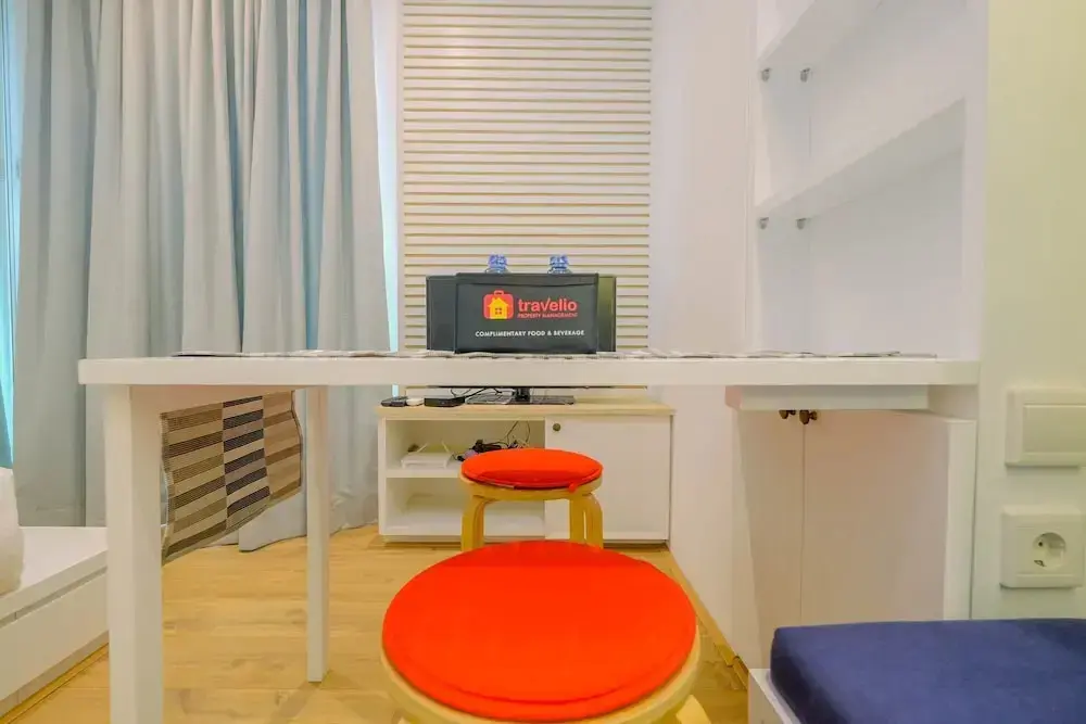 Джакарта: Comfortable Studio Apartment at Woodland Park Residence