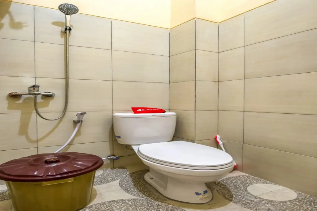 Блитар: RedDoorz Syariah near Kebon Rojo Park Blitar