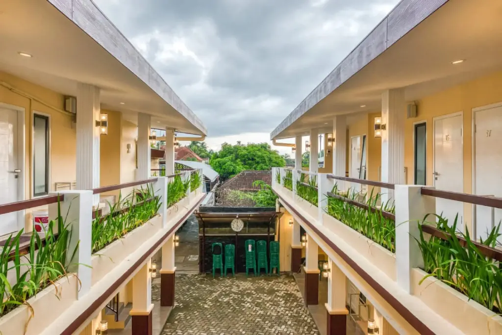 Блитар: RedDoorz Syariah near Kebon Rojo Park Blitar