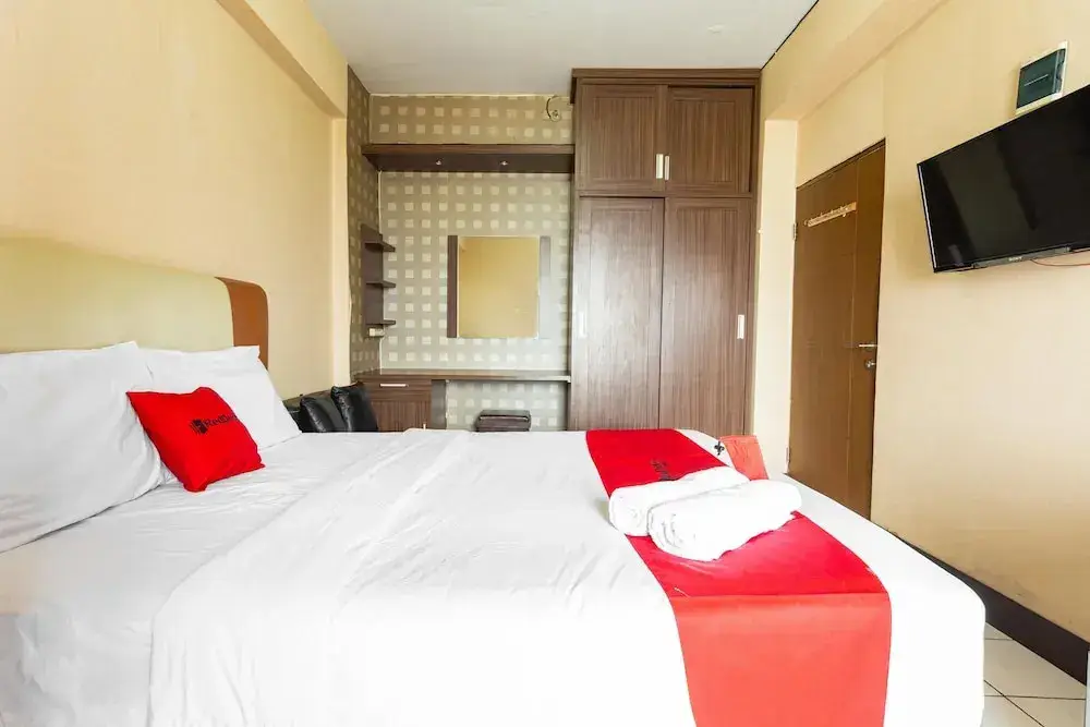 Бандунг: RedDoorz Apartment @ Gateway Cicadas