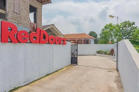 RedDoorz Syariah @ Tambak Mekar Street Subang — фото 1