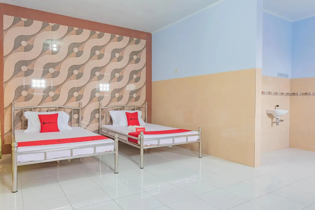Ванаяса: RedDoorz Syariah @ Tambak Mekar Street Subang