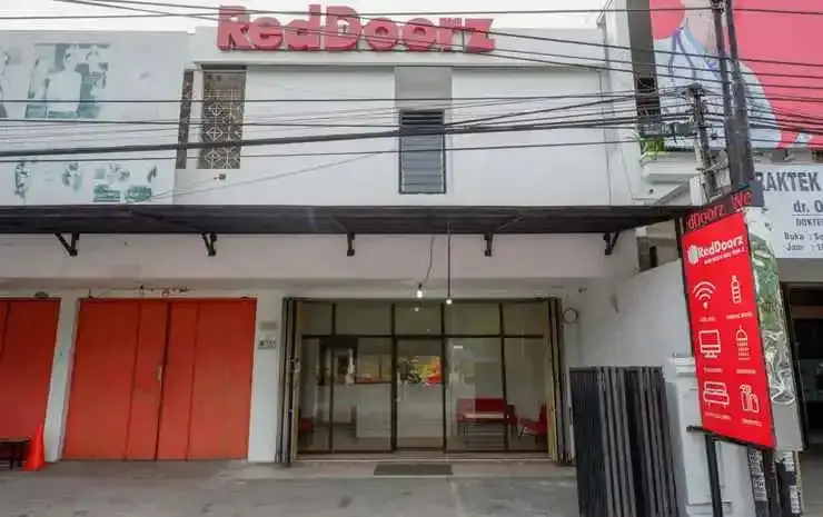 RedDoorz near Pacific Mall Tegal 2 — фото 1